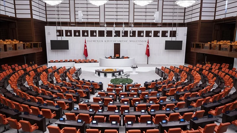 Počet petic, které občané zaslali parlamentu, přesáhl 31 tisíc